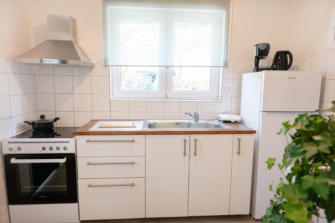 Sunny Yard Apartments Poros Town Екстериор снимка